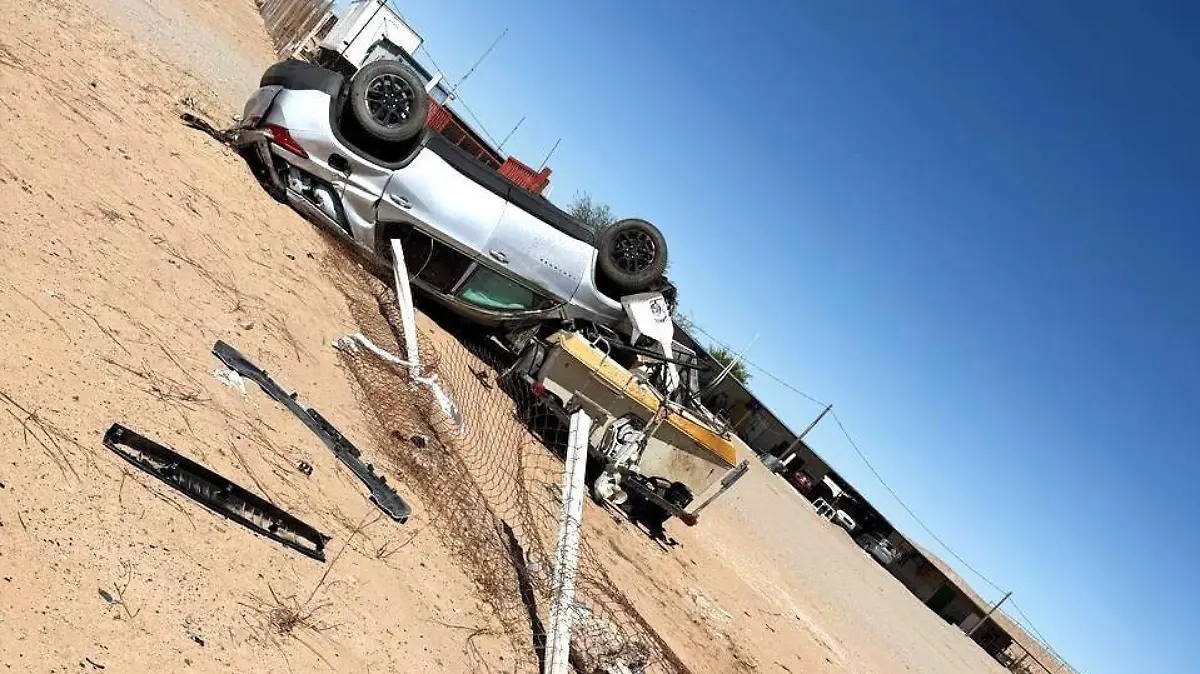 cae sobre vehiculo acuatico